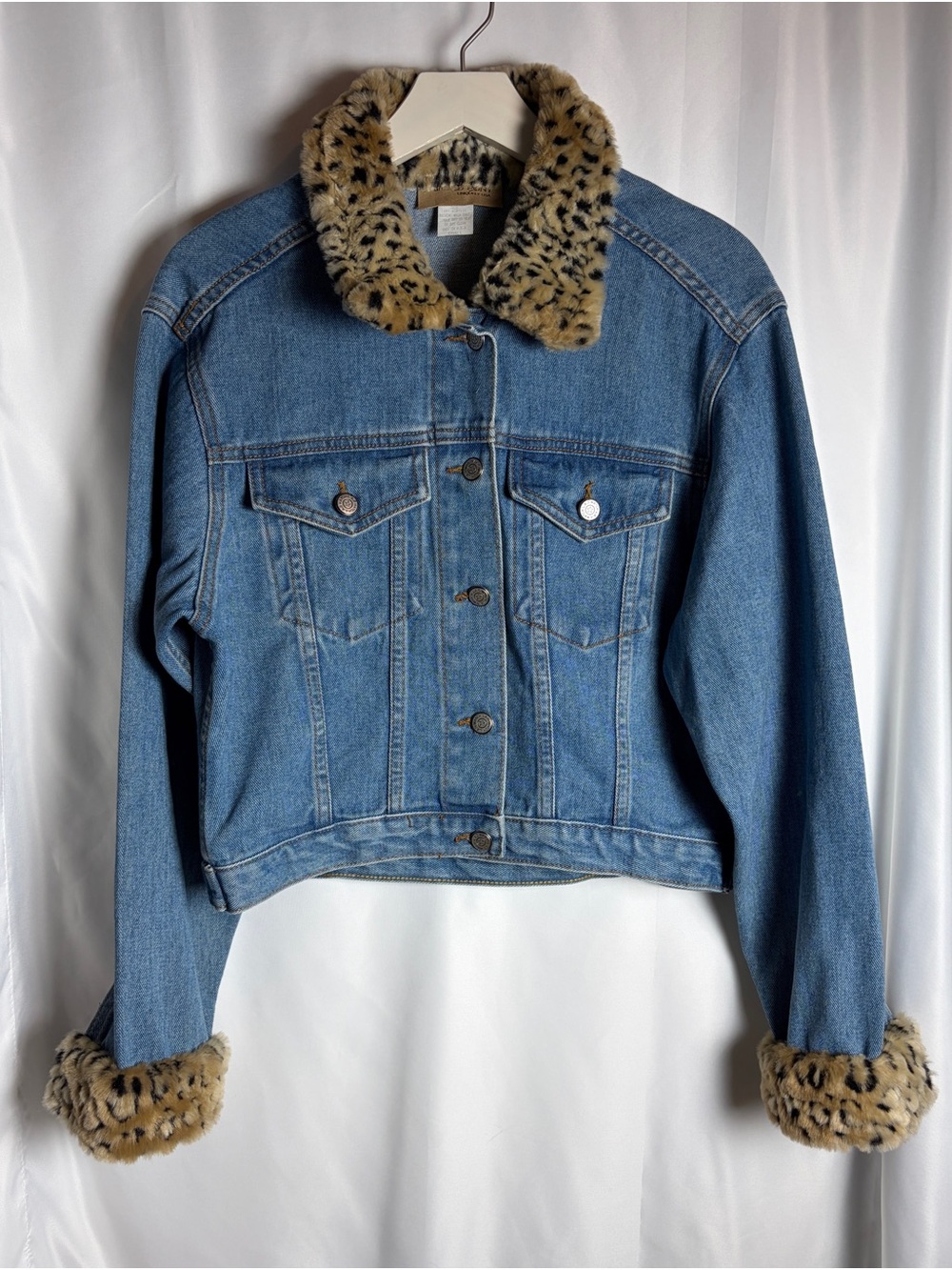 Painted Pony Faux Leopard Trim Blue Denim Jacket; Women’s Small